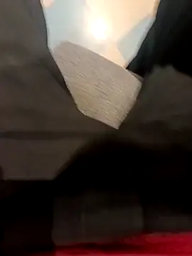 Snapshot of Dam70 chatting on 11-22-25, 06:34 Dam70 online show from 11-22-25, 06:34