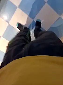 Snapshot of Dam70 chatting on 12-14-25, 07:14 Dam70 online show from 12-14-25, 07:14