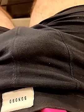 Snapshot of Dam70 chatting on 01-17-26, 07:24 Dam70 online show from 01-17-26, 07:24