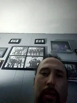 Snapshot of maddy060606 chatting on 09-14-25, 04:06 maddy060606 online show from 09-14-25, 04:06