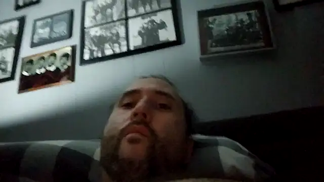 Snapshot of maddy060606 chatting on 09-25-25, 10:13 maddy060606 online show from 09-25-25, 10:13