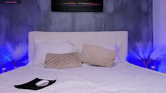 Snapshot of Ivy_Ann chatting on 03-15-25, 08:48 Ivy Ann online show from 03-15-25, 08:48