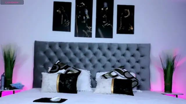 Snapshot of Ivy_Ann chatting on 10-31-25, 09:49 Ivy Ann online show from 10-31-25, 09:49