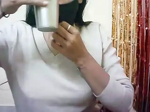 Snapshot of Rubi-Ji chatting on 02-10-25, 02:48 Rubi-Ji online show from 02-10-25, 02:48