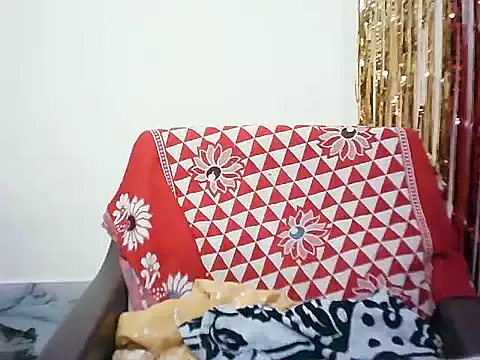 Snapshot of Rubi-Ji chatting on 02-20-25, 05:29 Rubi-Ji online show from 02-20-25, 05:29