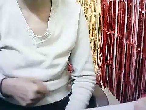Snapshot of Rubi-Ji chatting on 02-21-25, 12:17 Rubi-Ji online show from 02-21-25, 12:17
