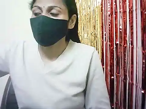 Snapshot of Rubi-Ji chatting on 02-28-25, 03:04 Rubi-Ji online show from 02-28-25, 03:04