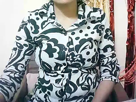 Snapshot of Rubi-Ji chatting on 03-20-25, 01:15 Rubi-Ji online show from 03-20-25, 01:15