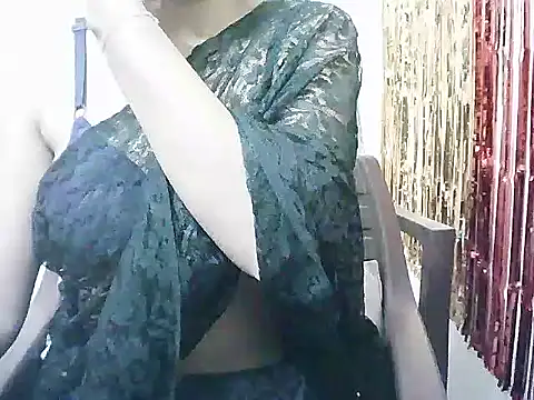 Snapshot of Rubi-Ji chatting on 03-21-25, 10:17 Rubi-Ji online show from 03-21-25, 10:17