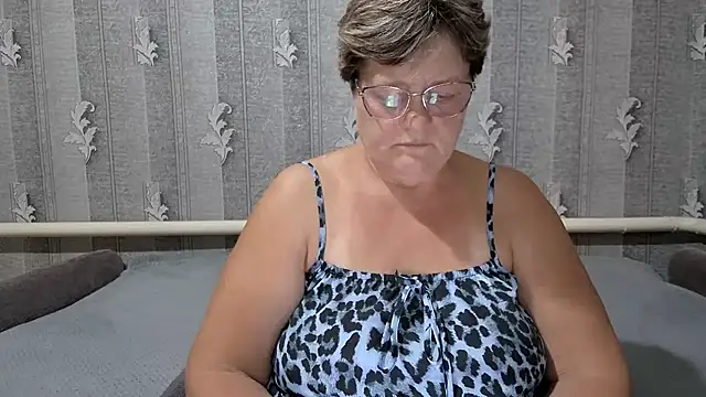 ElzaJewel online show from 07-20-26, 11:01