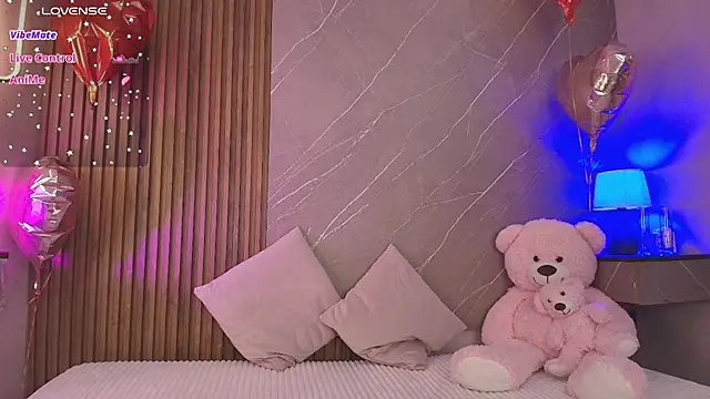 ariana jhonson1 online show from 04-04-26, 12:35