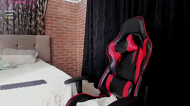 Snapshot of playsweetashley_ chatting on 02-06-25, 03:48 playsweetashley  online show from 02-06-25, 03:48