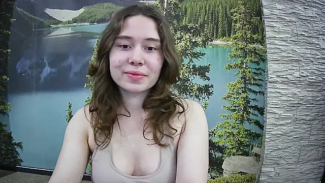 Snapshot of girliemilk chatting on 03-08-26, 04:22 girliemilk online show from 03-08-26, 04:22