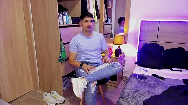 Snapshot of ILoveNYStyle chatting on 03-15-25, 03:40 ILoveNYStyle online show from 03-15-25, 03:40