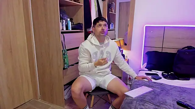 Snapshot of ILoveNYStyle chatting on 03-18-25, 10:36 ILoveNYStyle online show from 03-18-25, 10:36