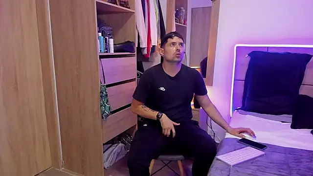 Snapshot of ILoveNYStyle chatting on 03-21-25, 01:34 ILoveNYStyle online show from 03-21-25, 01:34