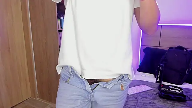 Snapshot of ILoveNYStyle chatting on 03-22-25, 01:19 ILoveNYStyle online show from 03-22-25, 01:19