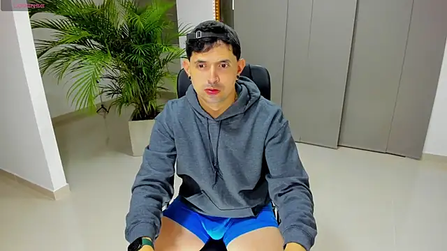 Snapshot of ILoveNYStyle chatting on 01-09-26, 12:46 ILoveNYStyle online show from 01-09-26, 12:46