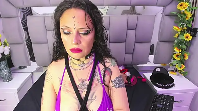 Fenix Lilith online show from 11-14-25, 09:02