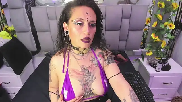 Fenix Lilith online show from 11-26-25, 12:17