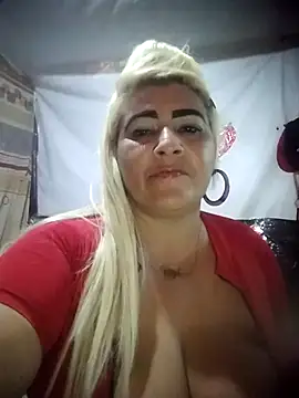 Snapshot of BonniAdams chatting on 02-15-25, 07:28 BonniAdams online show from 02-15-25, 07:28