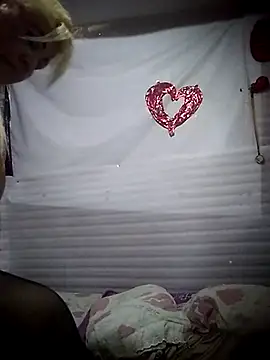 Snapshot of BonniAdams chatting on 02-25-25, 07:36 BonniAdams online show from 02-25-25, 07:36