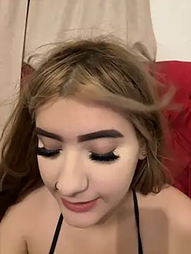 Snapshot of akirahattori chatting on 10-21-25, 02:12 akirahattori online show from 10-21-25, 02:12