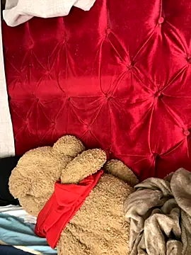 Snapshot of akirahattori chatting on 10-31-25, 03:40 akirahattori online show from 10-31-25, 03:40