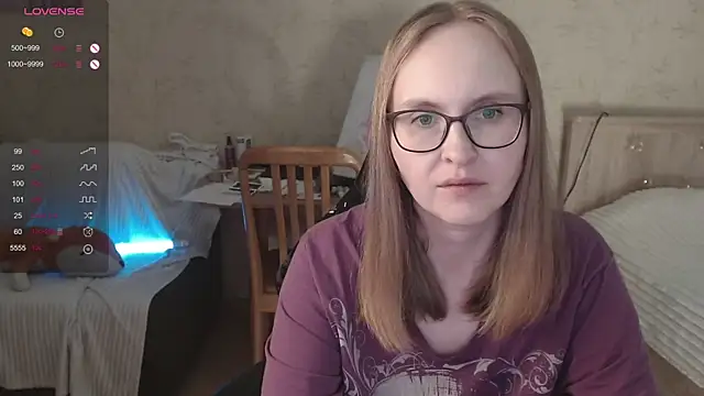 Agatha Mott online show from 09-27-25, 05:12