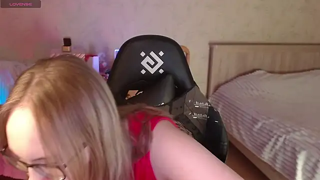 Snapshot of Agatha_Mott chatting on 02-08-26, 04:16 Agatha Mott online show from 02-08-26, 04:16