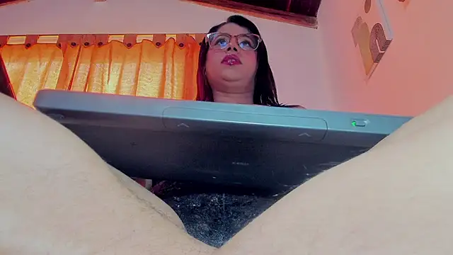 Eli clark  online show from 09-19-25, 03:24