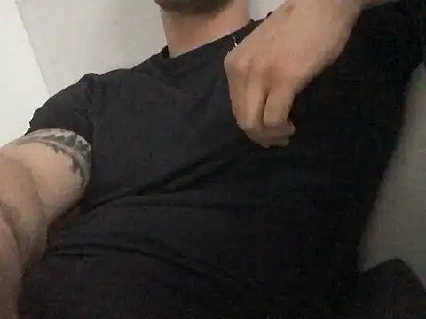 Snapshot of pietjepuk1310 chatting on 03-13-26, 04:57 pietjepuk1310 online show from 03-13-26, 04:57