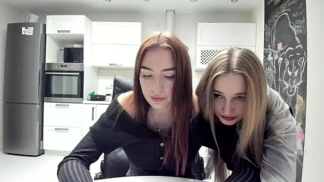 Snapshot of lisenok chatting on 11-26-25, 07:26 lisenok online show from 11-26-25, 07:26