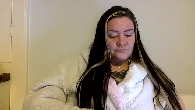 AureliaXOX online show from 02-12-25, 12:22