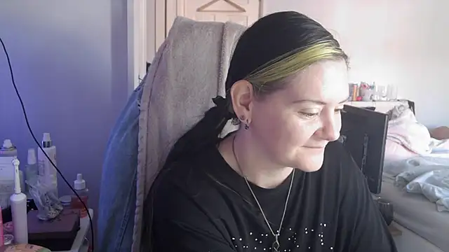 AureliaXOX online show from 09-12-25, 08:47