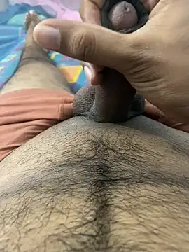 Snapshot of sixinchespaka chatting on 02-05-25, 01:00 sixinchespaka online show from 02-05-25, 01:00