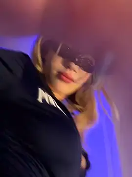 Snapshot of angeleyezlolita chatting on 02-13-25, 05:01 angeleyezlolita online show from 02-13-25, 05:01