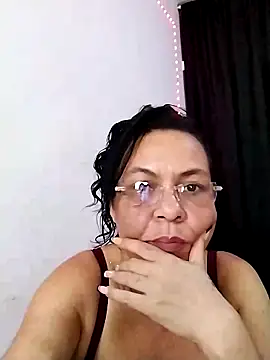 Snapshot of thefuckingowneroftits chatting on 02-21-25, 02:48 thefuckingowneroftits online show from 02-21-25, 02:48