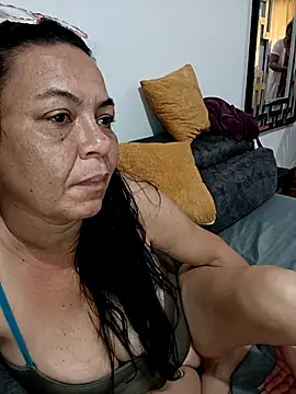 Snapshot of thefuckingowneroftits chatting on 11-10-25, 11:20 thefuckingowneroftits online show from 11-10-25, 11:20