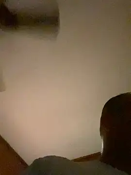 Snapshot of hintly chatting on 01-15-26, 12:21 hintly online show from 01-15-26, 12:21