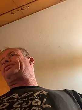 Snapshot of hintly chatting on 01-16-26, 12:09 hintly online show from 01-16-26, 12:09