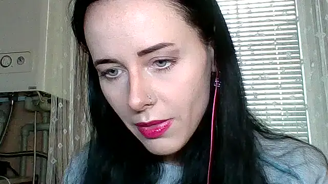 LuminousLady online show from 10-22-25, 01:22