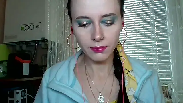 LuminousLady online show from 11-06-25, 11:00