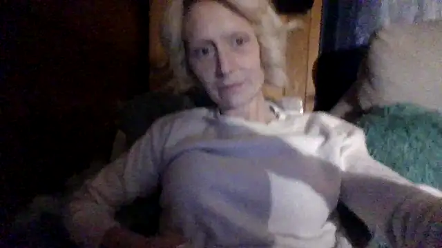 Snapshot of beautifulme23 chatting on 02-16-25, 03:47 beautifulme23 online show from 02-16-25, 03:47