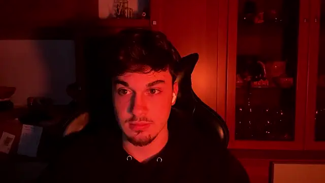Snapshot of NaplesGuy04 chatting on 02-19-25, 10:42 NaplesGuy04 online show from 02-19-25, 10:42