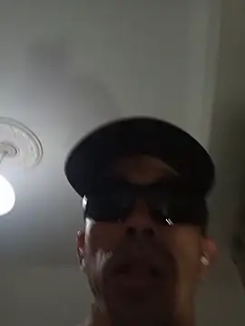 Snapshot of aleds17668 chatting on 01-06-26, 11:51 aleds17668 online show from 01-06-26, 11:51