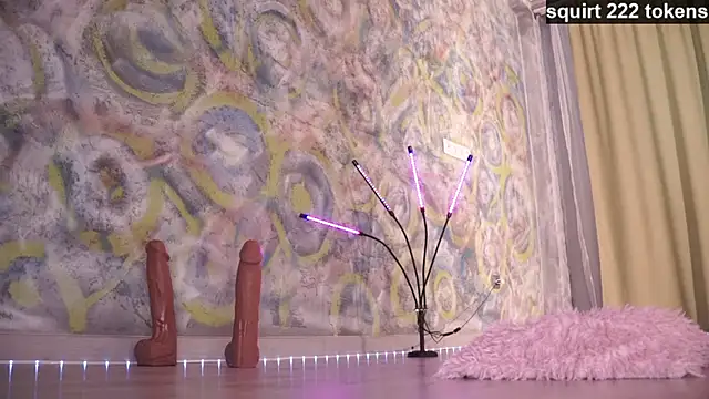 Snapshot of queeneliaa chatting on 03-11-25, 10:18 queeneliaa online show from 03-11-25, 10:18