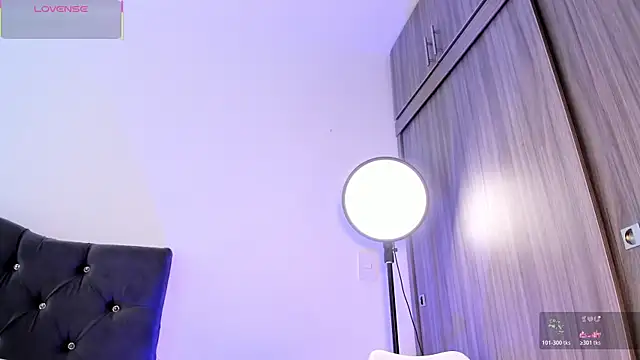 GABBY CULLEN online show from 11-22-25, 06:07