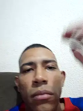 Snapshot of Mineirinho043 chatting on 02-05-25, 12:10 Mineirinho043 online show from 02-05-25, 12:10
