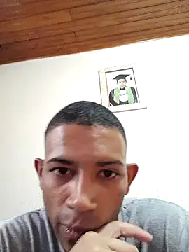 Snapshot of Mineirinho043 chatting on 02-09-25, 06:37 Mineirinho043 online show from 02-09-25, 06:37